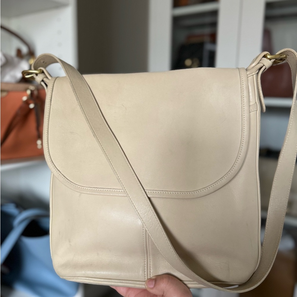 Vintage Coach Whitney #4115
